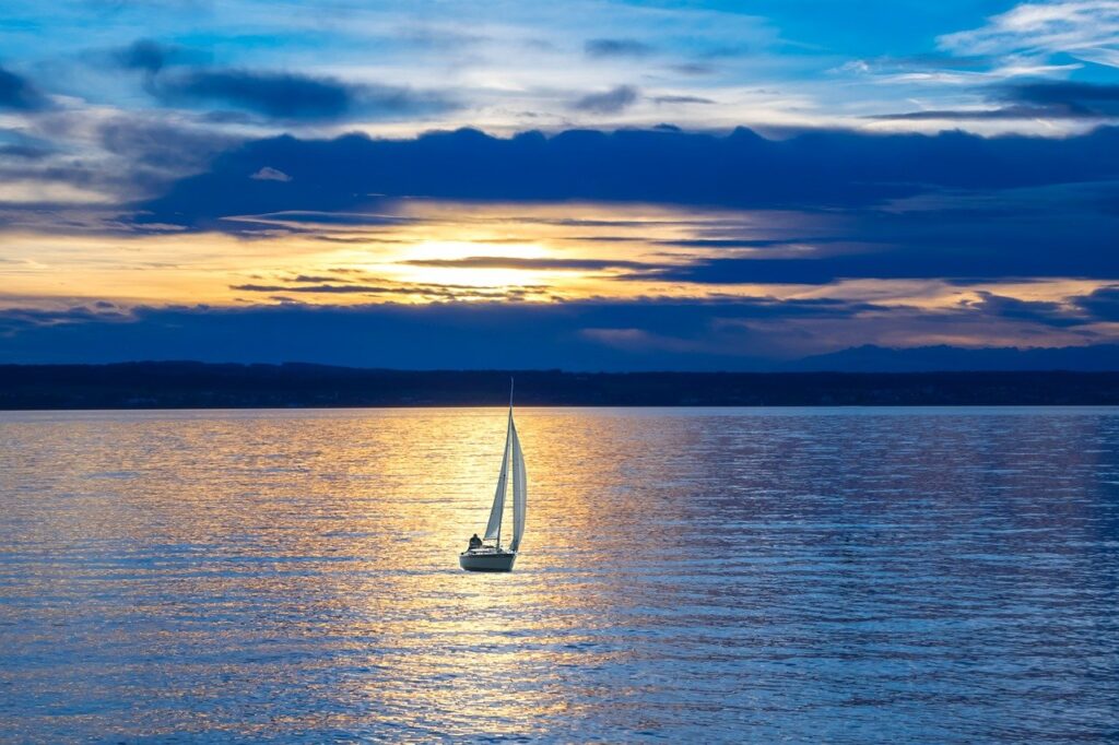 sailboat, lake, sailing-596462.jpg